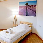 Boardinghouse 아파트